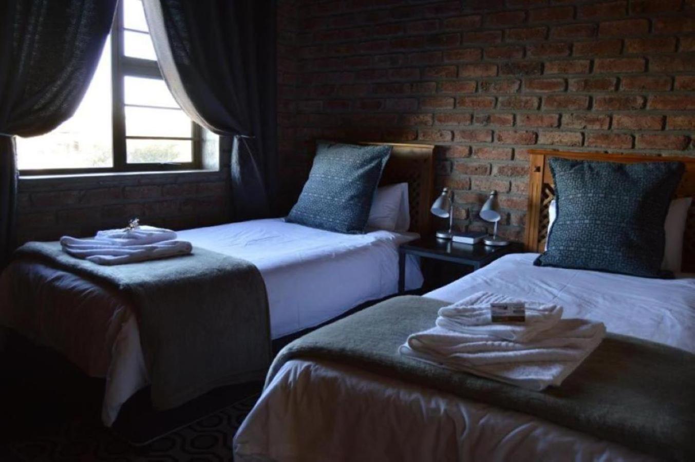Teri-Lemveli Lodge Beaufort West Zewnętrze zdjęcie
